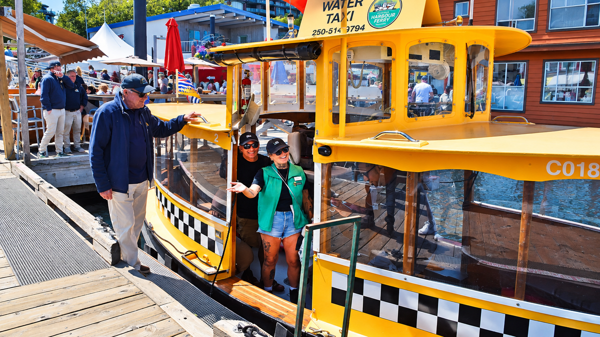 Pickle Pub Crawl: Victoria Harbour Ferry Pub Crawl